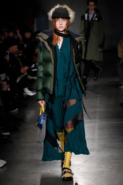 Look 25